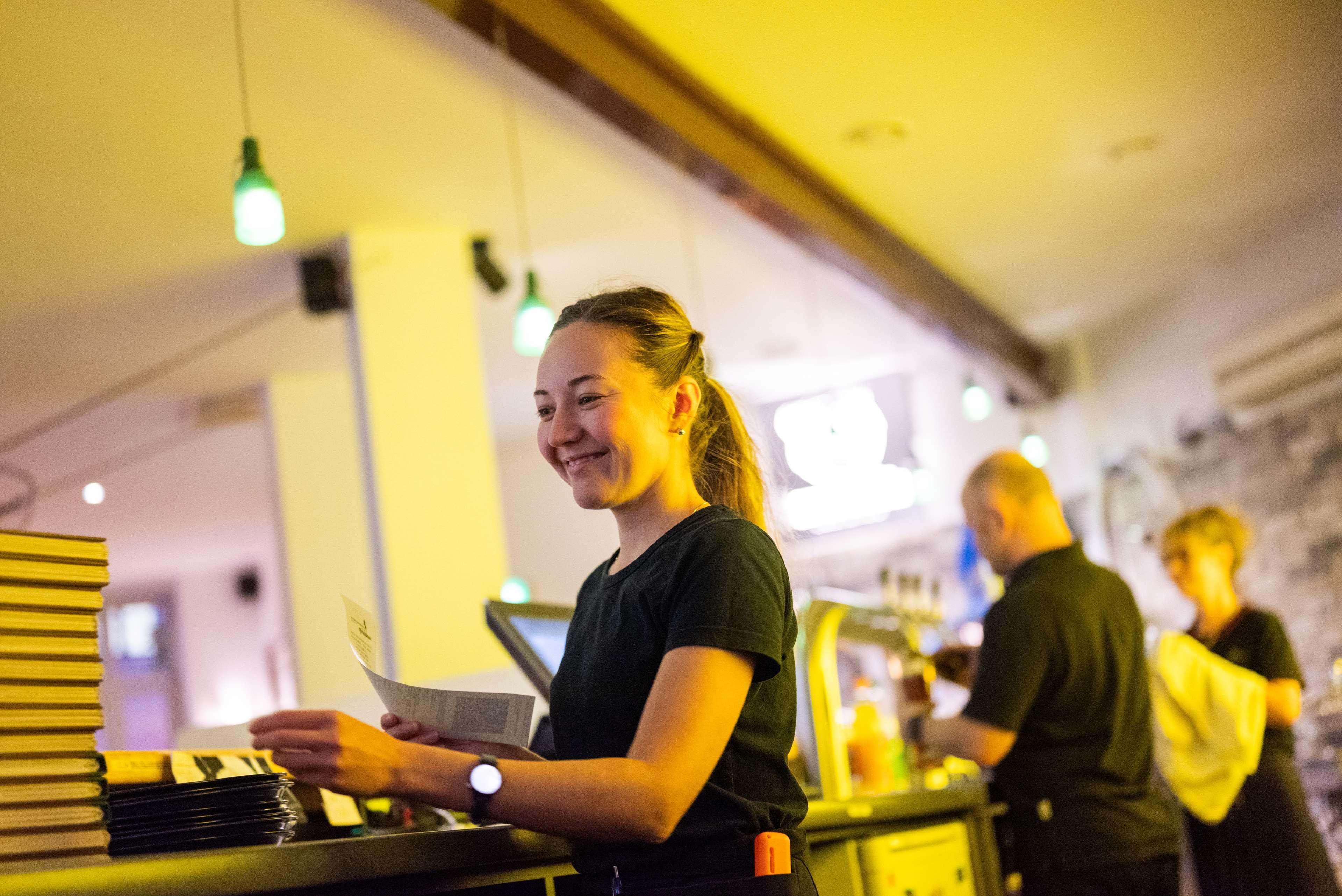 Askania Hotel & Brauhaus ベルンブルク エクステリア 写真