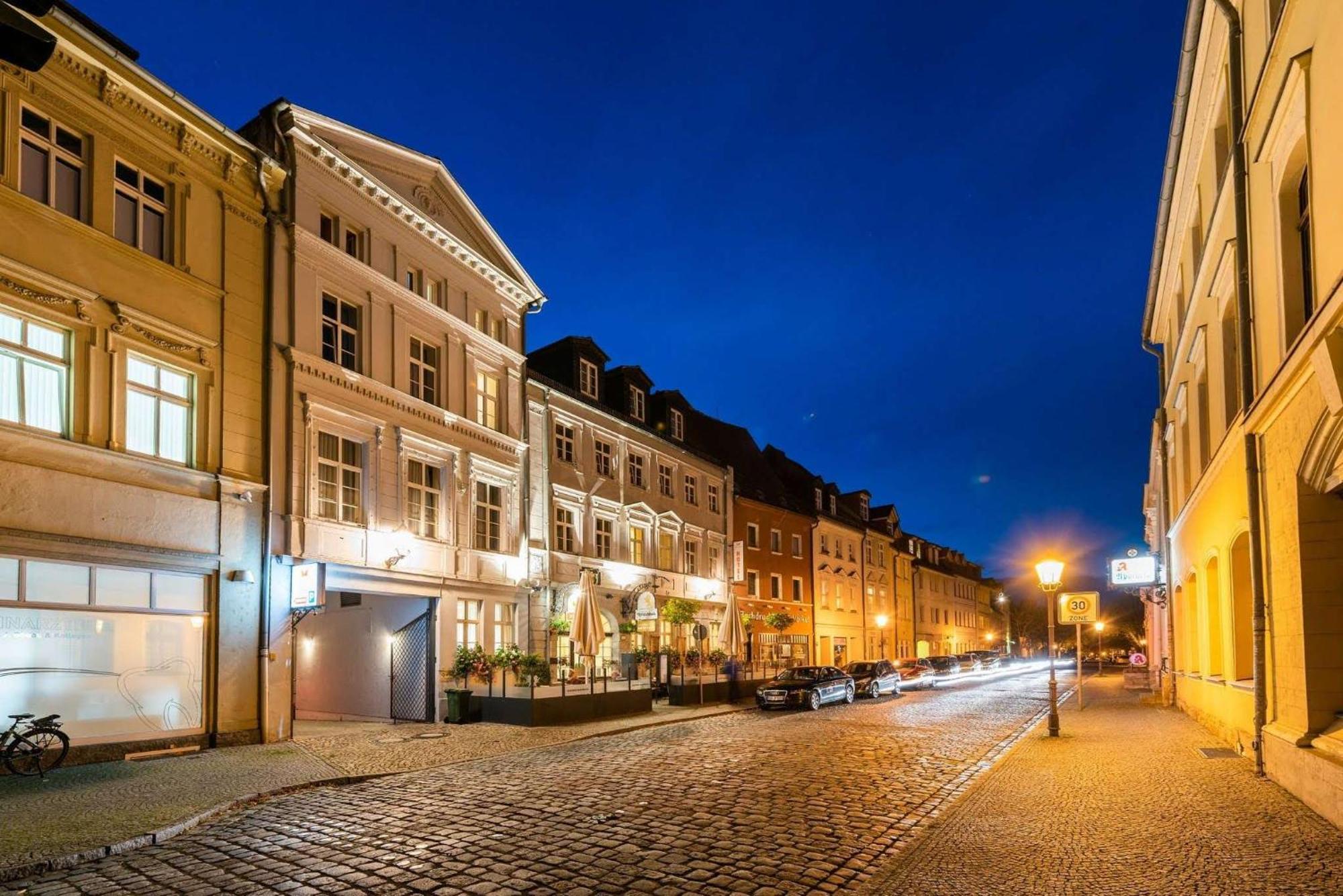 Askania Hotel & Brauhaus ベルンブルク エクステリア 写真